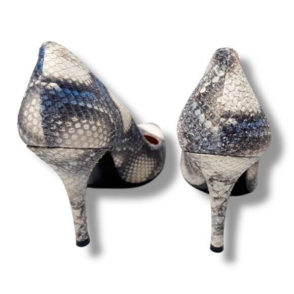 Stuart Weitzman Python Stiletto Pumps Women’s Size 8 Textured Blue Cream Snake - Picture 6 of 12
